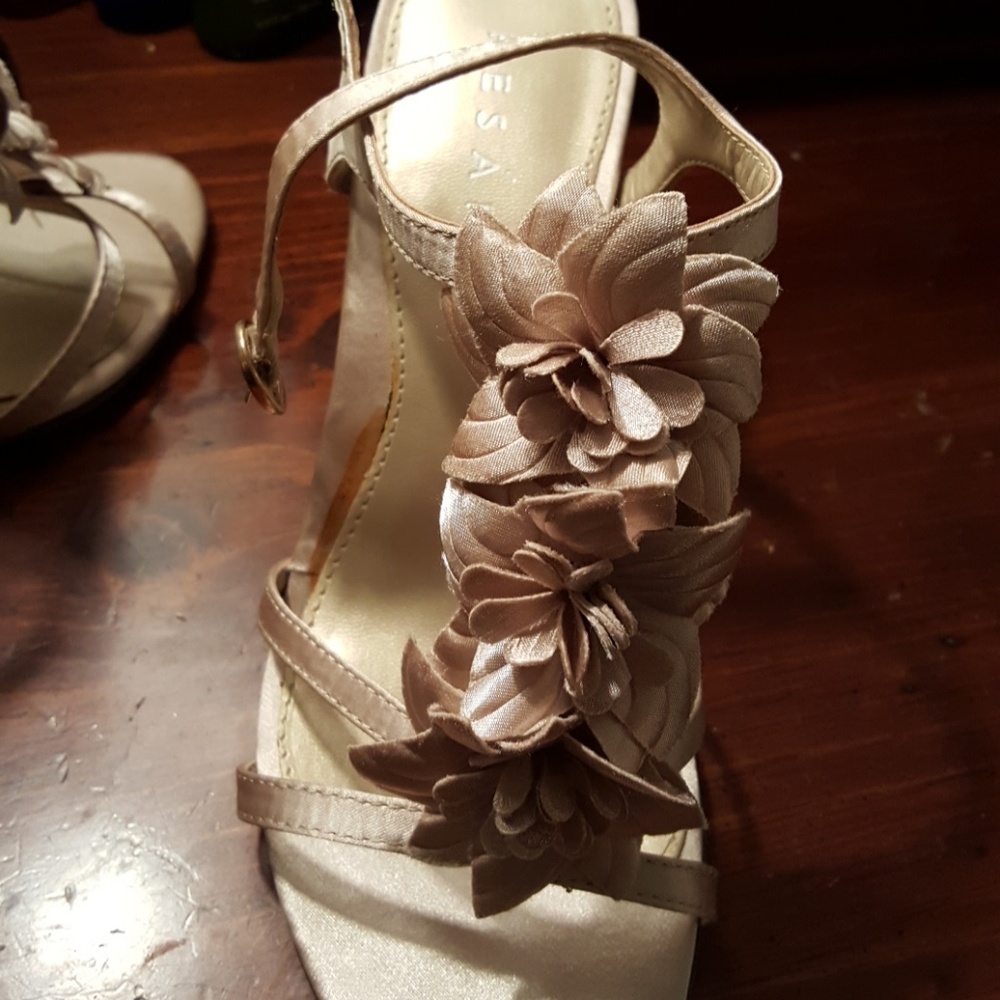 Shoes - Picture 2 of 2
